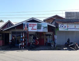 Reyhan salon dan kebaya