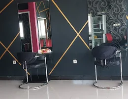 Nadhin Salon